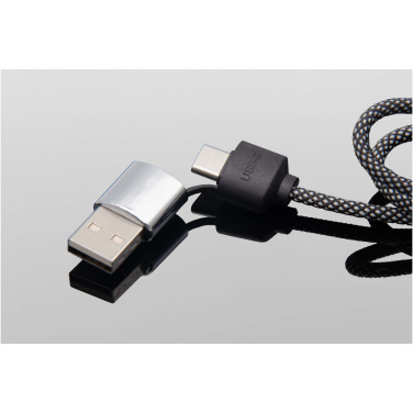 Logotrade Werbeartikel das Foto: SCX.design C33 60W Typ C Ladekabel mit doppeltem Leuchtlogo