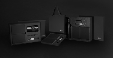 Logo trade advertising products image of: Swiss Peak RCS deluxe business gift set w/ water bottle