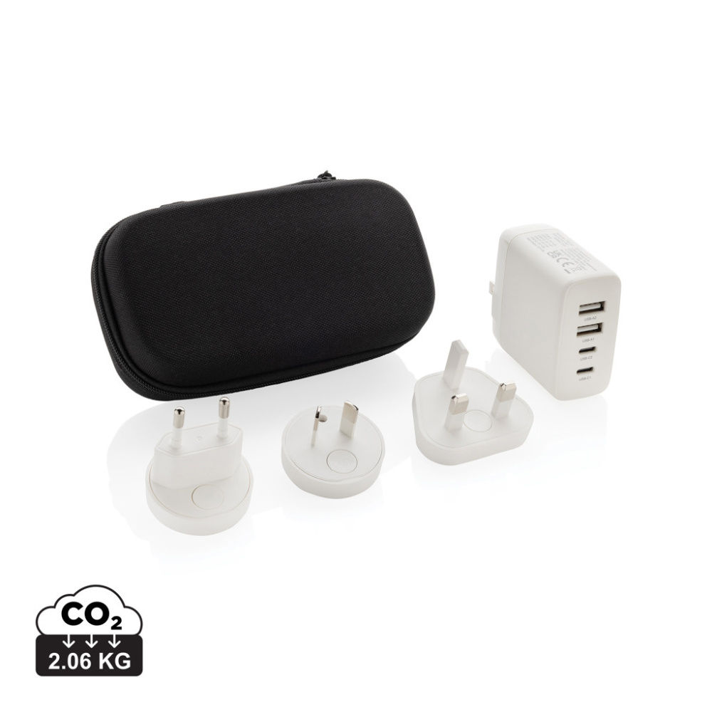 Logotrade ärikingituse foto: TravelCharge Pro RCS plastikust reisilaadija USB C-ga