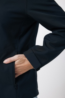 Logo trade mainoslahja ja liikelahja tuotekuva: Iqoniq Makalu naisten softshell takki R-polyesteristä
