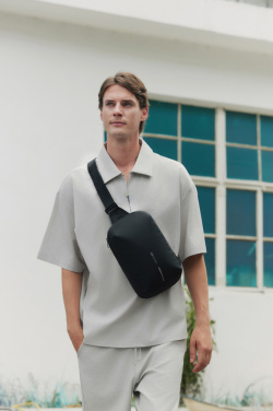 Logo trade mainoslahjat tuotekuva: Urban Sling vettähylkivä laajennettava crossbody -laukku