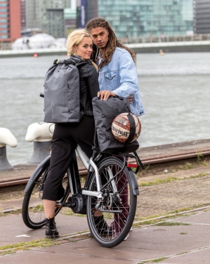 Logotrade biznesa dāvanas foto: Urban Lite pretaizdzīšanas mugursoma