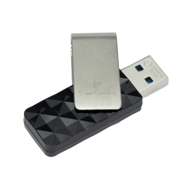 Лого трейд бизнес-подарки фото: ФЛЭШ-НАКОПИТЕЛЬ PIERRE CARDIN USB 32 ГБ