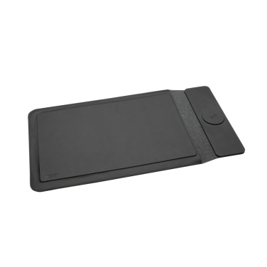 Logotrade kampanjprodukter bild: Swiss Peak 15W magnetiskt laddningsfodral för laptop 14-15,6