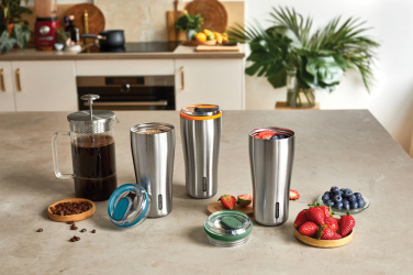 Logotrade kampanjprodukter bild: Black+Blum Isolerad rese mugg 600 ml