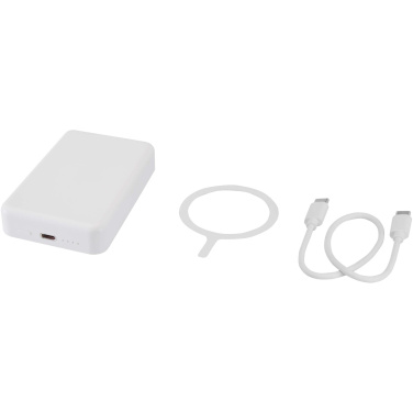 Logotrade reklamprodukter bild: Acrab 10 000 mAh 15 W magnetisk trådlös powerbank med 20 W PD – tillverkad av återvunnen plast