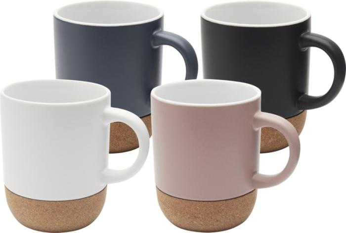Logotrade profilreklam bild: Billie 300 ml keramikmugg med korkdetaljer och matt finish